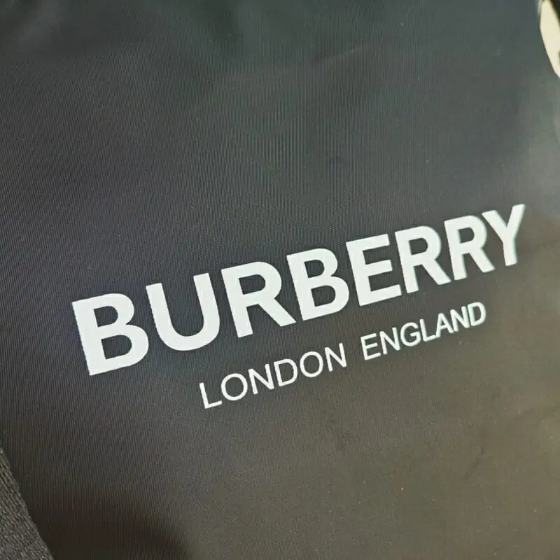 burberry aaa qualite sac a main  pour unisexe s_11447644